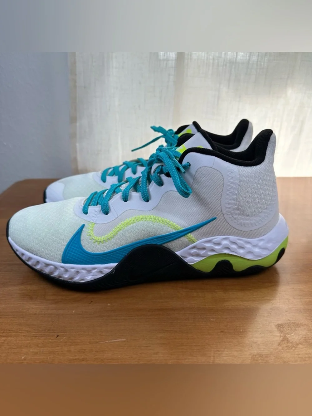 Nike Renew Elevate Sneakers